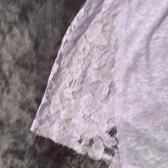 2/15 Lavender laced Abercrombie tank top - Picture 4 of 6